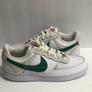 Nike court vision low top men’s sneakers shoes size 10 color white/green